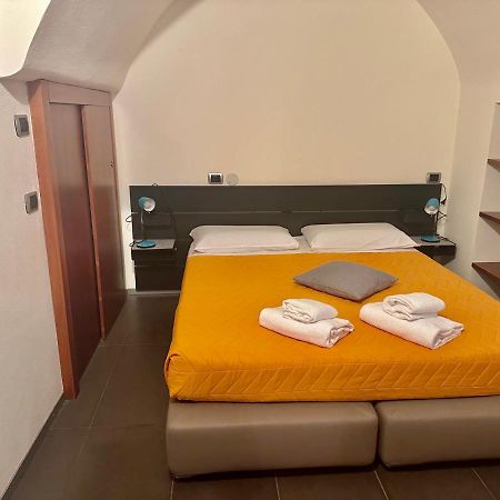 Feel - Luxury Duomo Suite Bergamo Exterior photo